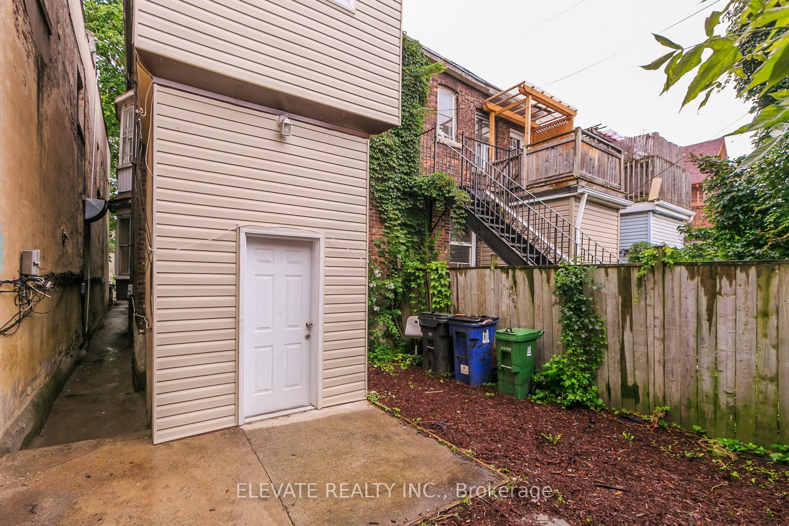 654 St Clarens Ave, Toronto, ON M6H3W9 | 3 Bedroom 2 Bathroom Semi-Detached House | Image 38