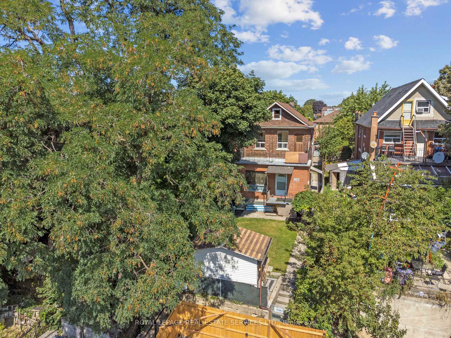 1556 Davenport Rd, Toronto, ON M6H2J1 | 3 Bedroom 3 Bathroom Detached House | Image 12