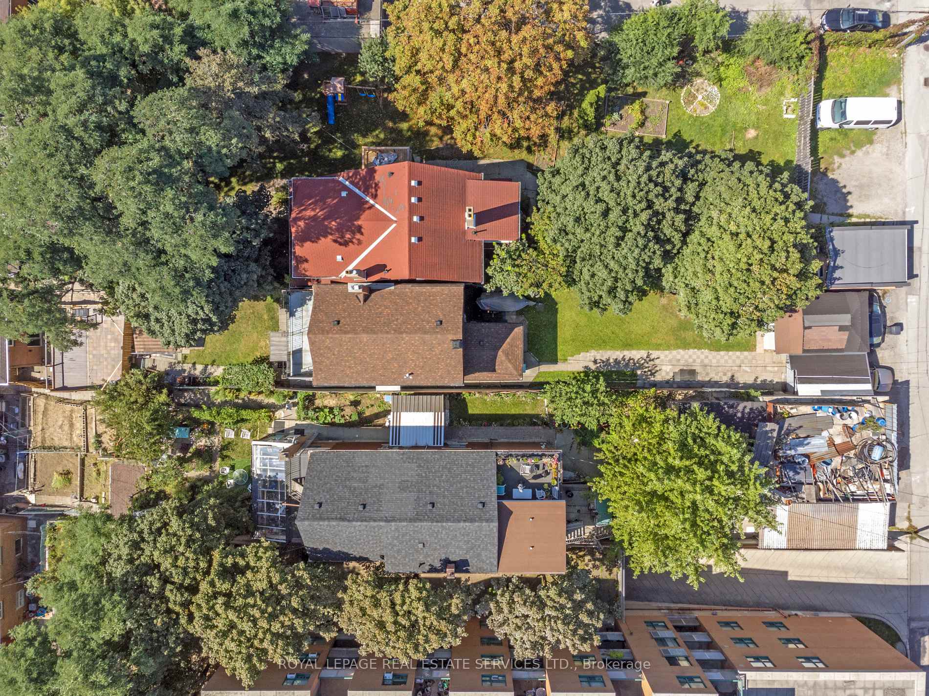 1556 Davenport Rd, Toronto, ON M6H2J1 | 3 Bedroom 3 Bathroom Detached House | Image 13