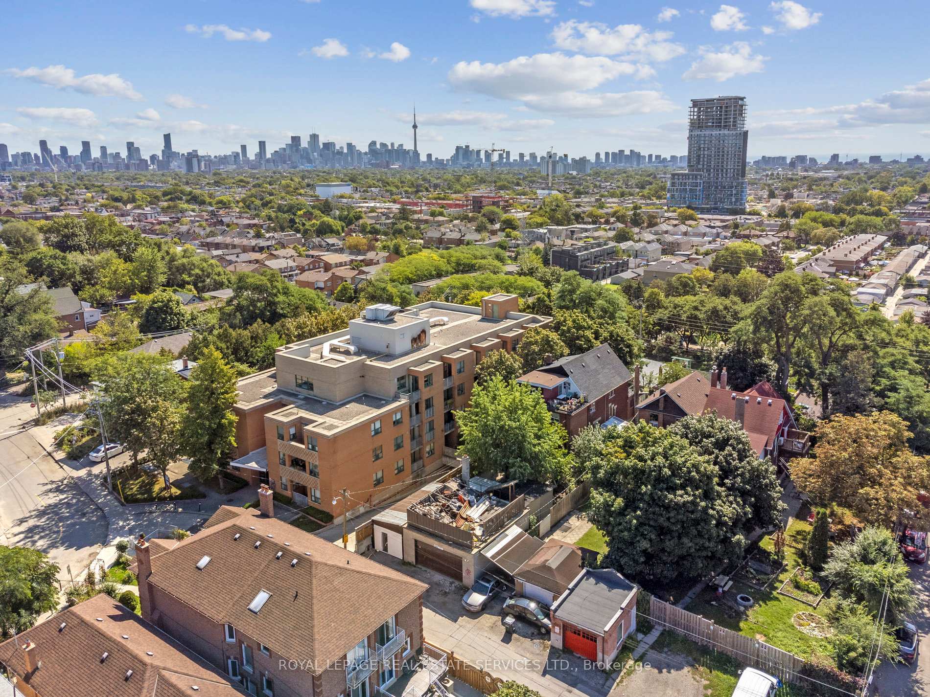 1556 Davenport Rd, Toronto, ON M6H2J1 | 3 Bedroom 3 Bathroom Detached House | Image 15