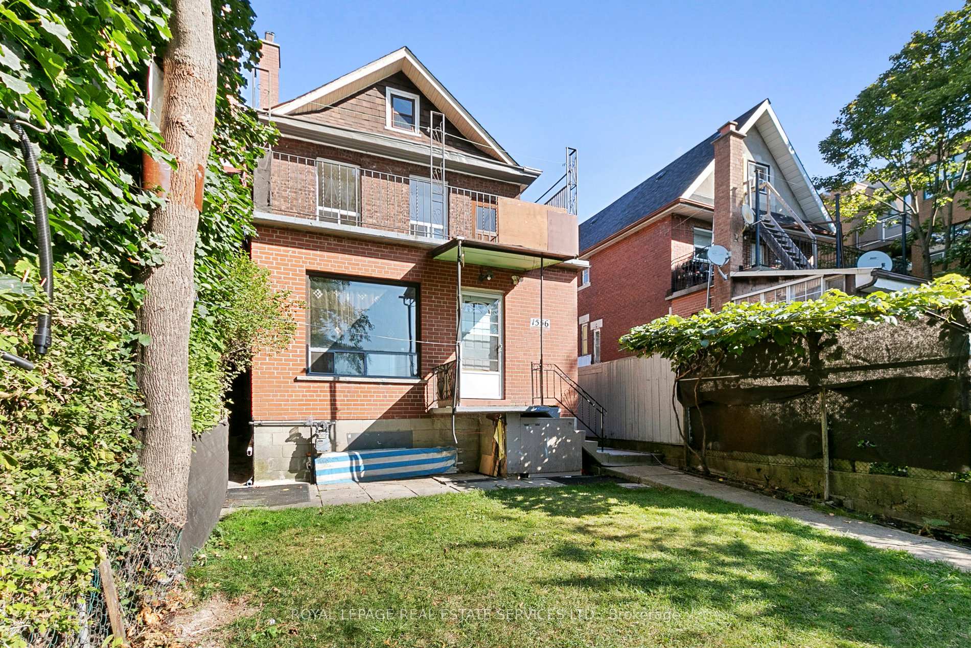 1556 Davenport Rd, Toronto, ON M6H2J1 | 3 Bedroom 3 Bathroom Detached House | Image 2