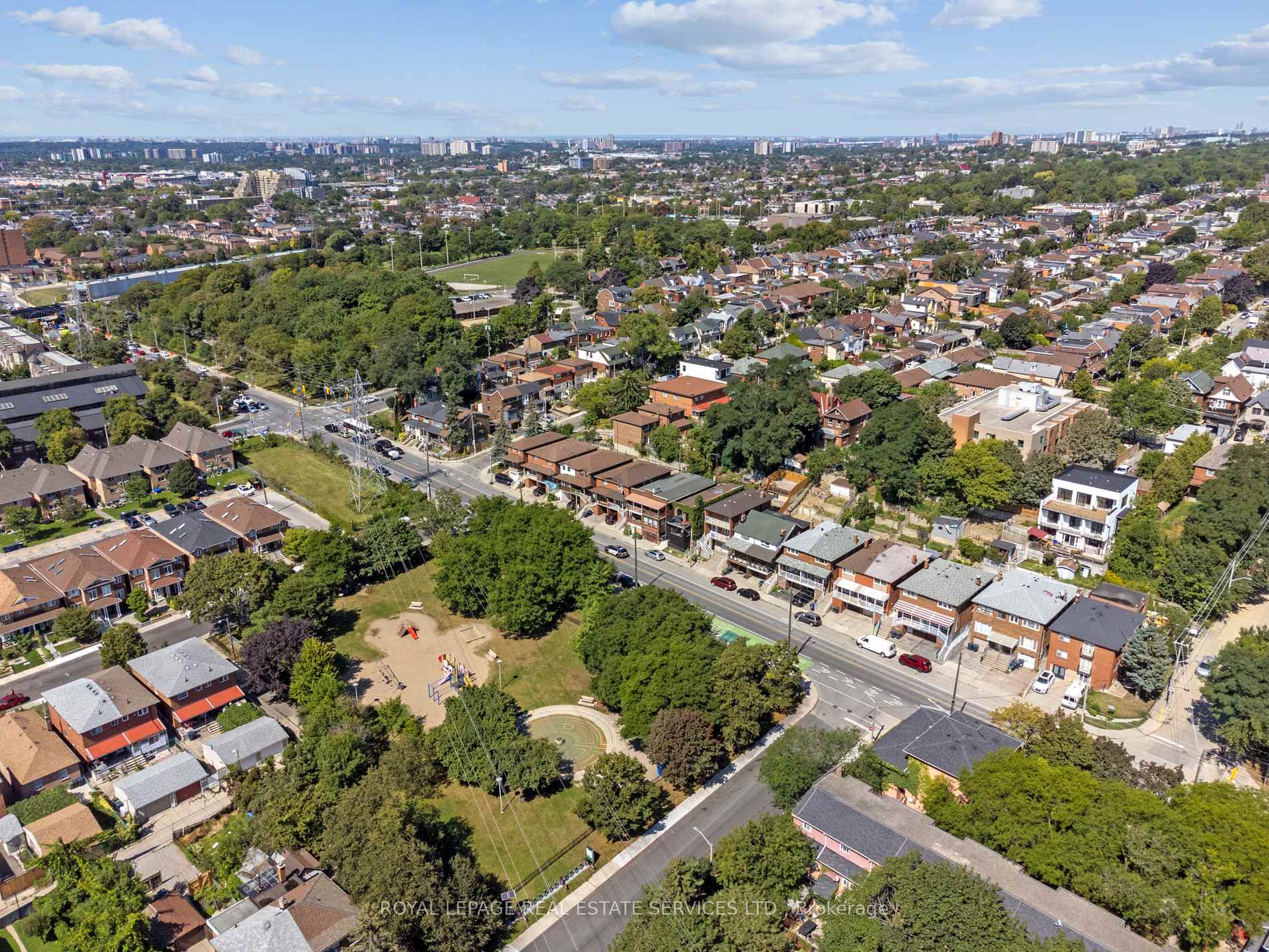 1556 Davenport Rd, Toronto, ON M6H2J1 | 3 Bedroom 3 Bathroom Detached House | Image 20