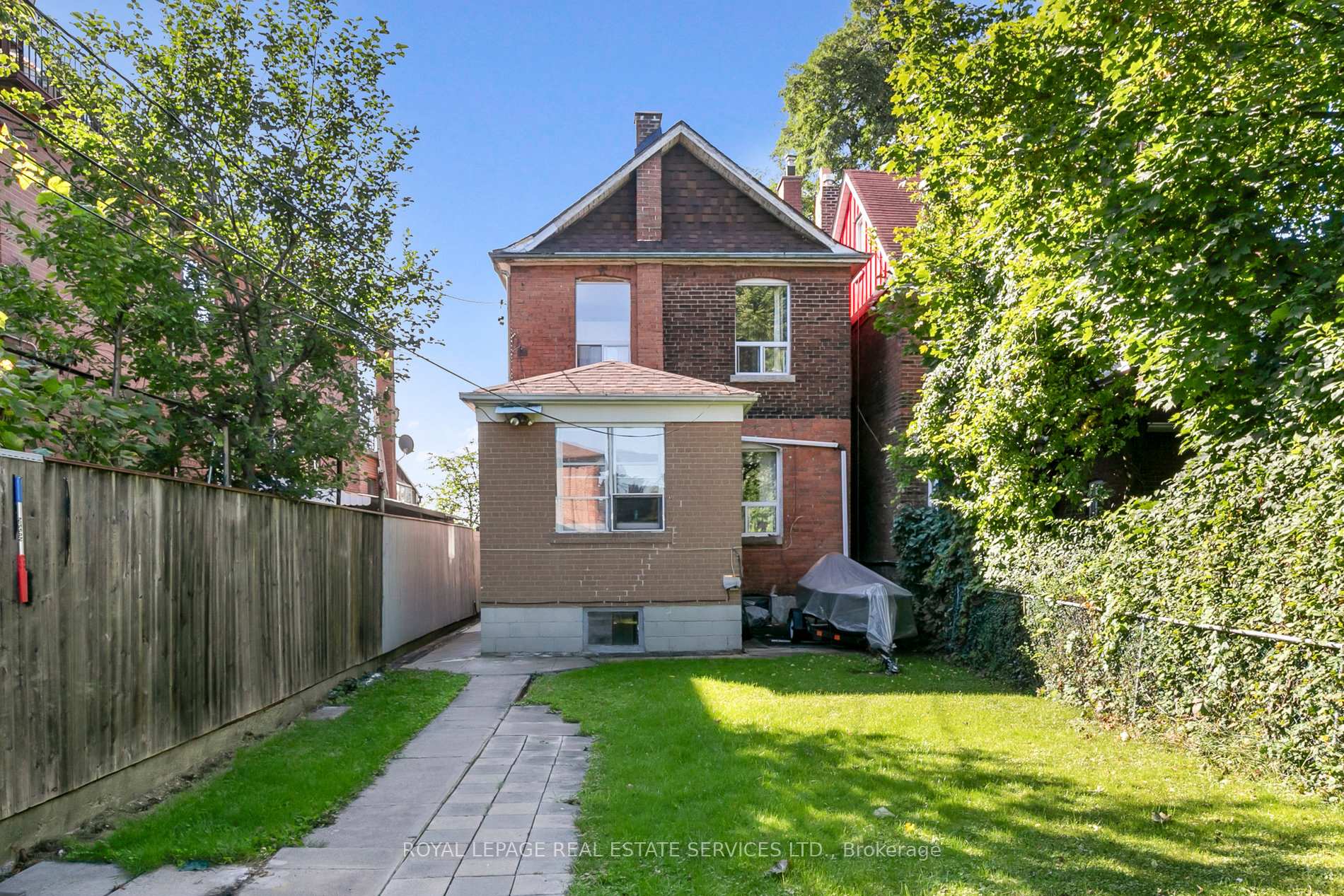 1556 Davenport Rd, Toronto, ON M6H2J1 | 3 Bedroom 3 Bathroom Detached House | Image 7