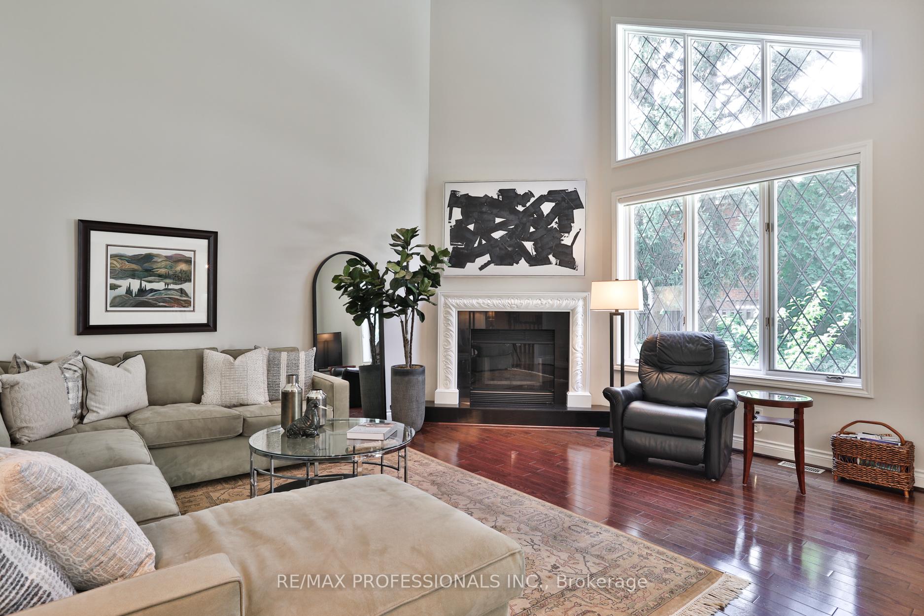 42 Wimbleton Rd, Toronto, ON M9A3S1 | 4 Bedroom 5 Bathroom Detached House | Image 13