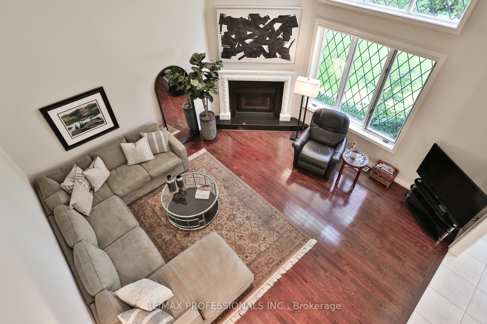 42 Wimbleton Rd, Toronto, ON M9A3S1 | 4 Bedroom 5 Bathroom Detached House | Image 15