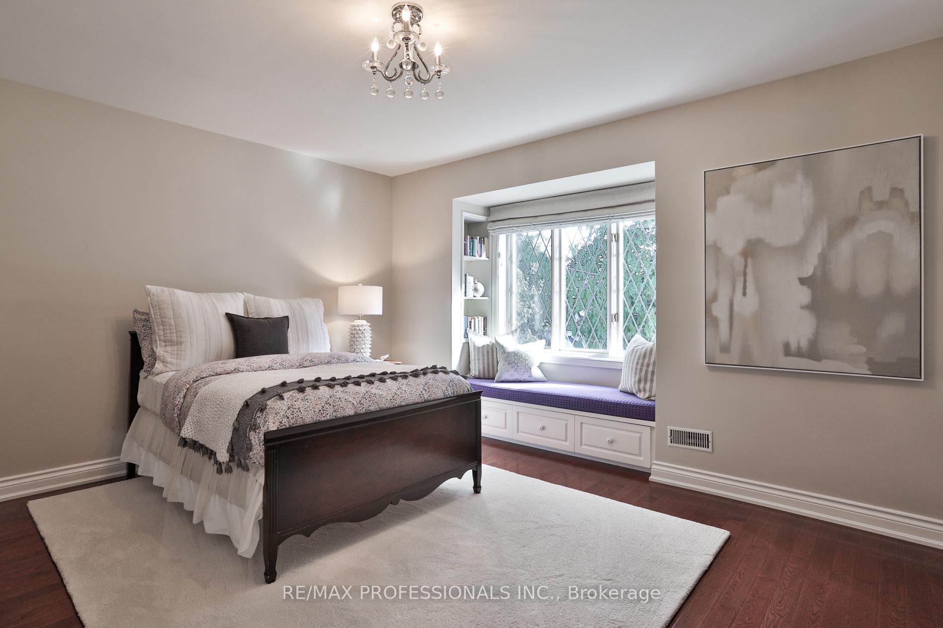 42 Wimbleton Rd, Toronto, ON M9A3S1 | 4 Bedroom 5 Bathroom Detached House | Image 26