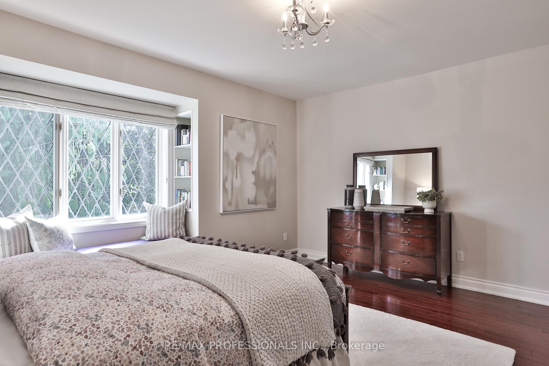 42 Wimbleton Rd, Toronto, ON M9A3S1 | 4 Bedroom 5 Bathroom Detached House | Image 27