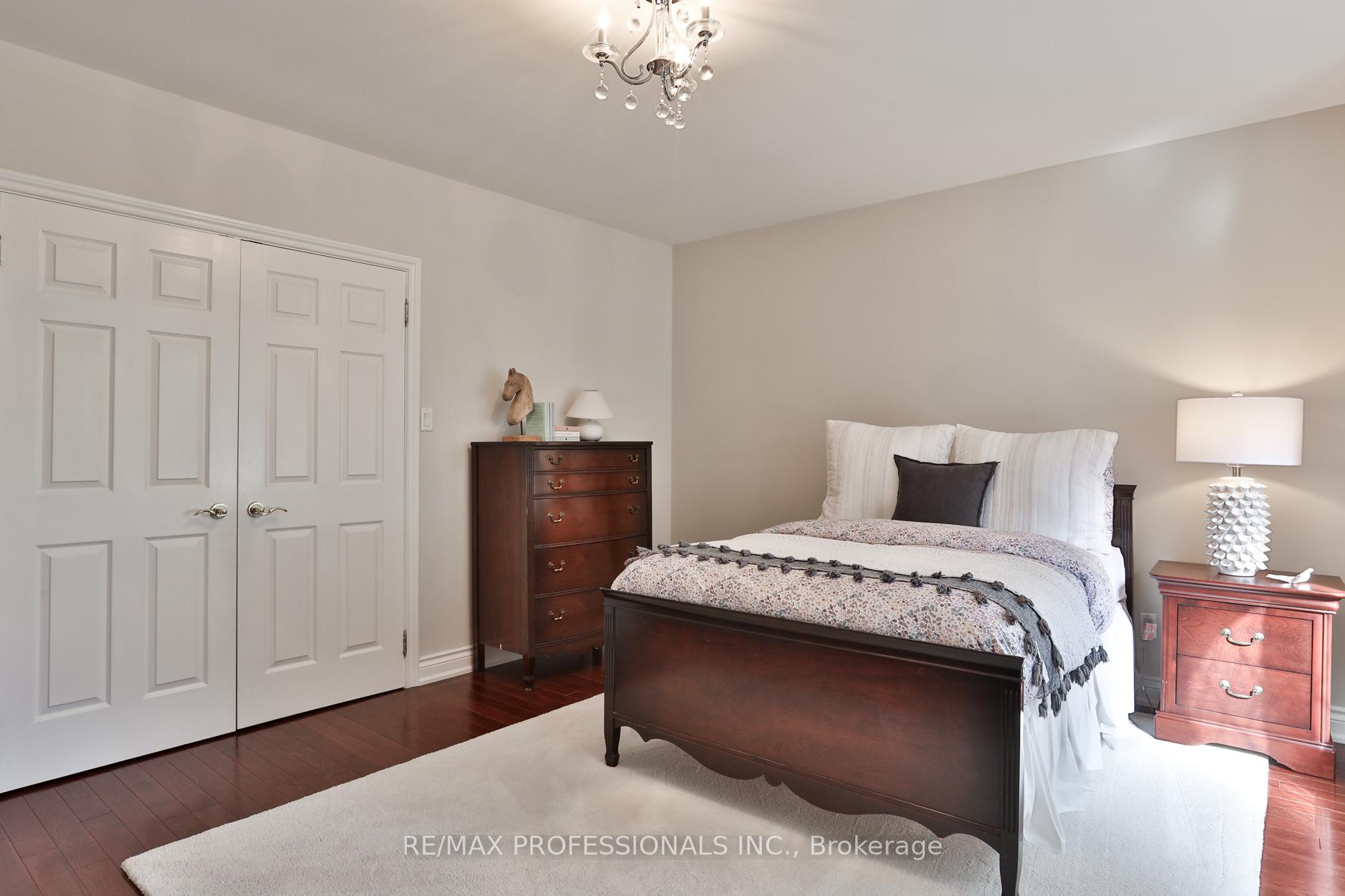 42 Wimbleton Rd, Toronto, ON M9A3S1 | 4 Bedroom 5 Bathroom Detached House | Image 28