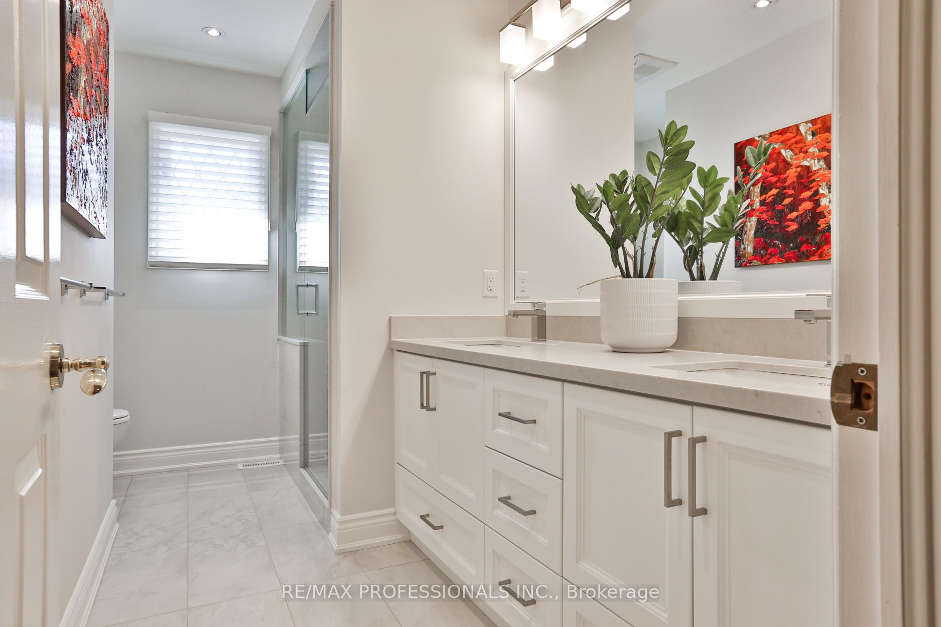 42 Wimbleton Rd, Toronto, ON M9A3S1 | 4 Bedroom 5 Bathroom Detached House | Image 32