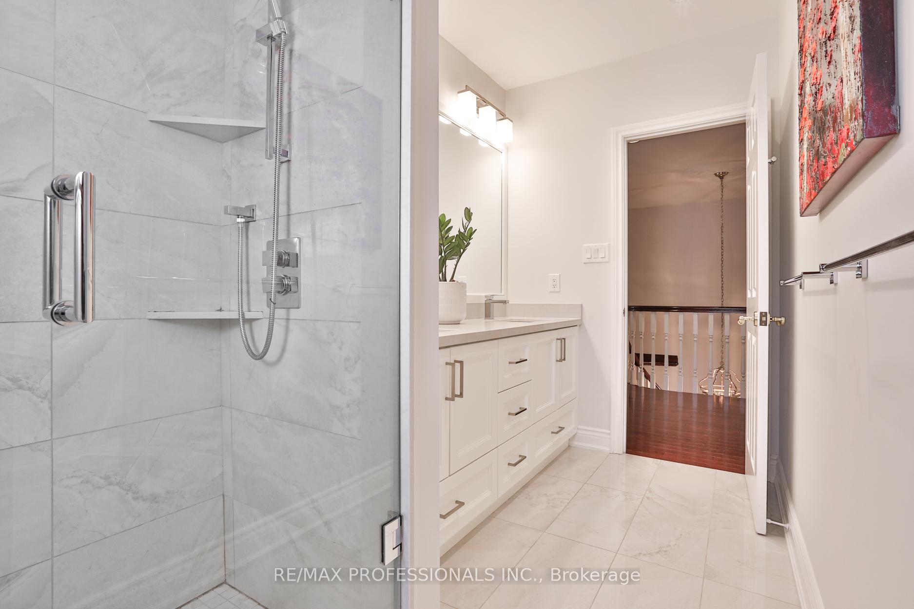 42 Wimbleton Rd, Toronto, ON M9A3S1 | 4 Bedroom 5 Bathroom Detached House | Image 33