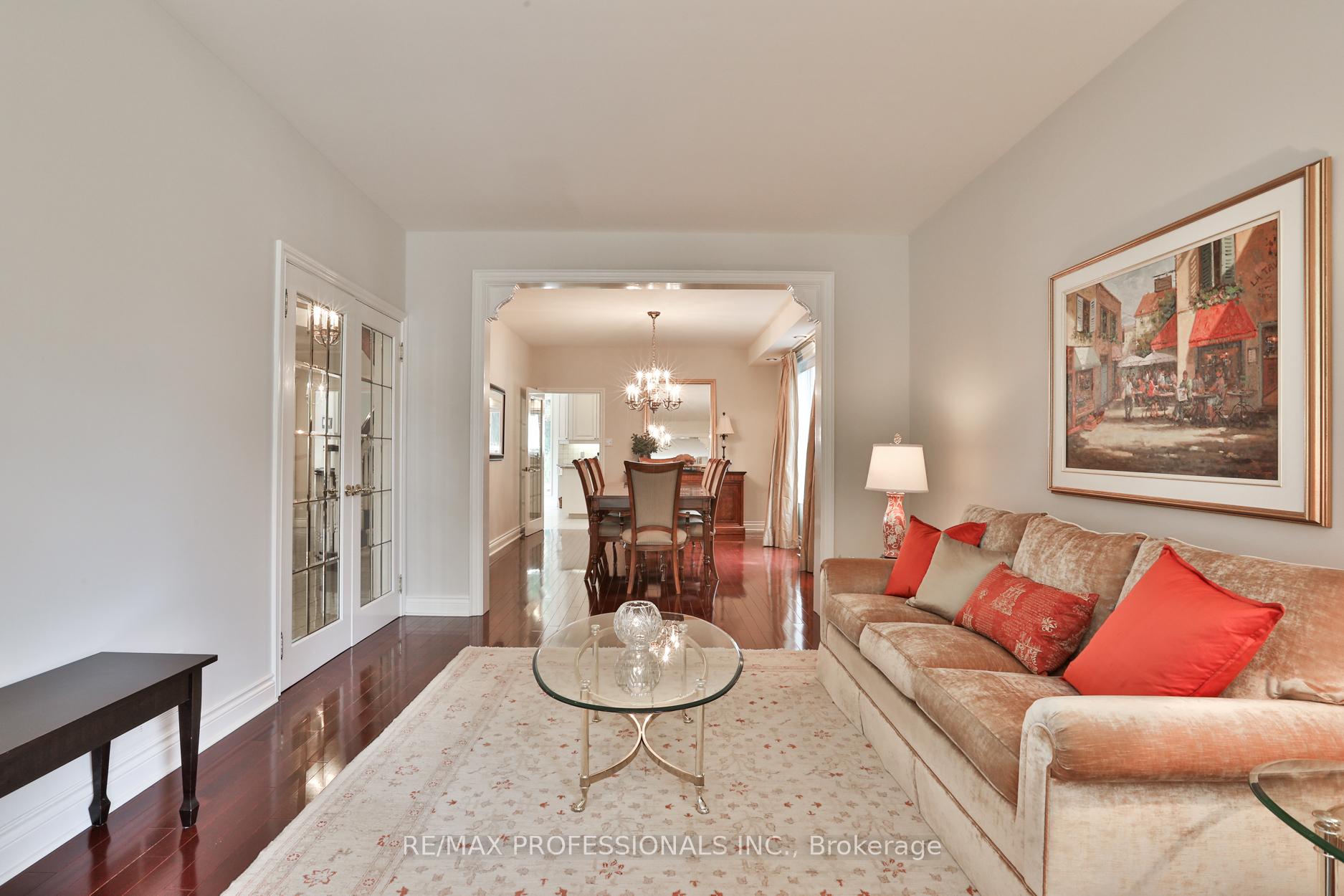 42 Wimbleton Rd, Toronto, ON M9A3S1 | 4 Bedroom 5 Bathroom Detached House | Image 5