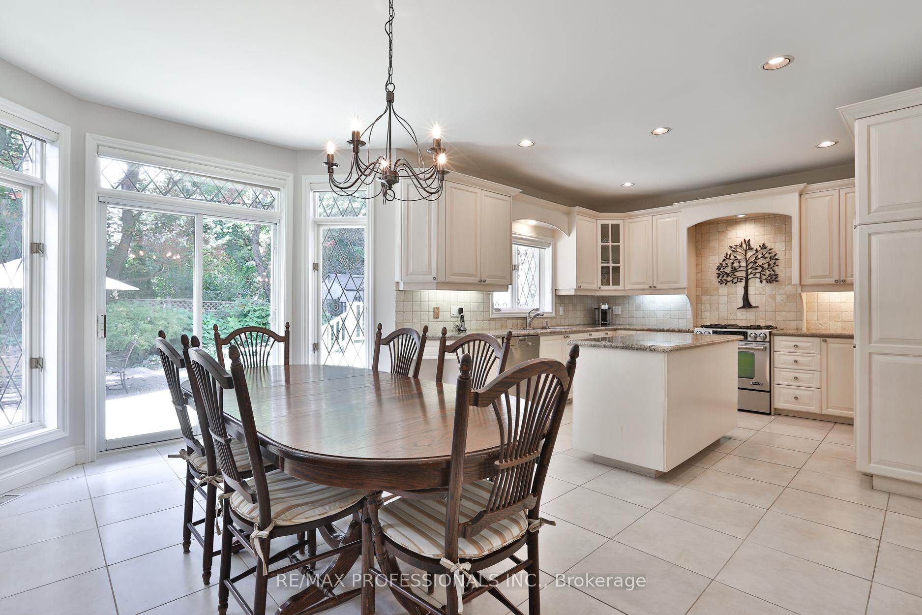 42 Wimbleton Rd, Toronto, ON M9A3S1 | 4 Bedroom 5 Bathroom Detached House | Image 8
