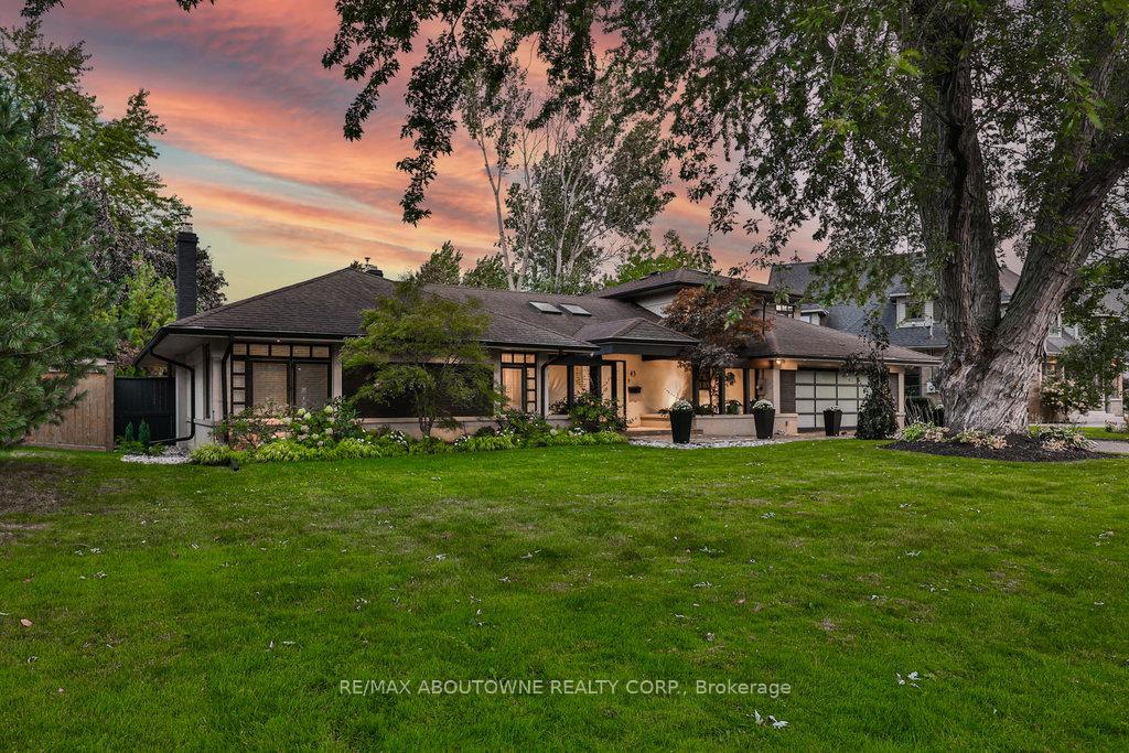 43 Bywood Dr, Toronto, ON M9A1M1 | 3 Bedroom 4 Bathroom Detached House | Image 1