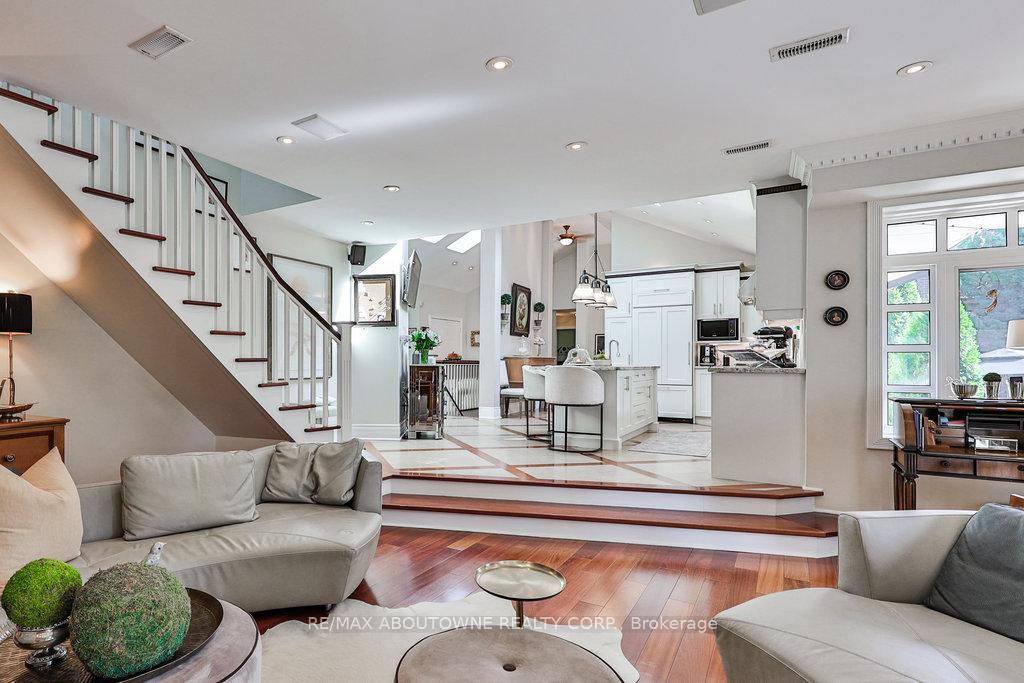 43 Bywood Dr, Toronto, ON M9A1M1 | 3 Bedroom 4 Bathroom Detached House | Image 12