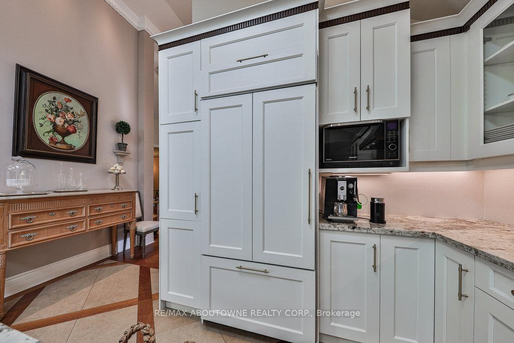 43 Bywood Dr, Toronto, ON M9A1M1 | 3 Bedroom 4 Bathroom Detached House | Image 7