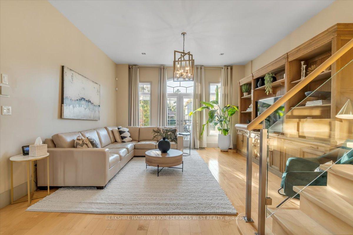 71 Guthrie Ave, Toronto, ON M8Y3L2 | 4 Bedroom 4 Bathroom Detached House | Image 3