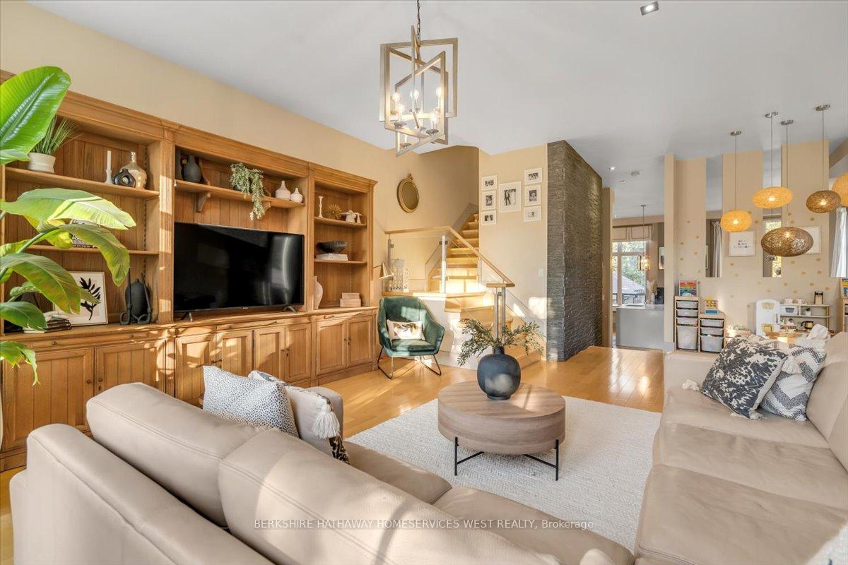 71 Guthrie Ave, Toronto, ON M8Y3L2 | 4 Bedroom 4 Bathroom Detached House | Image 4
