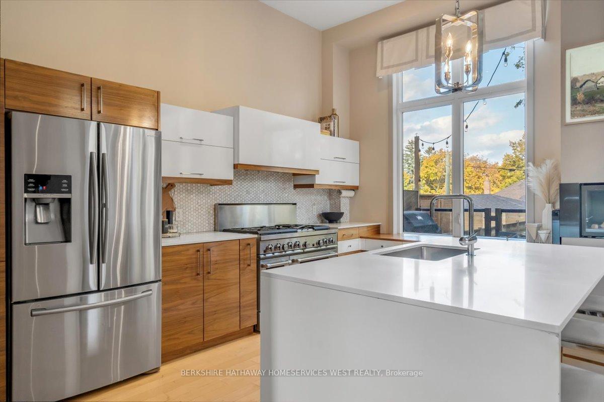 71 Guthrie Ave, Toronto, ON M8Y3L2 | 4 Bedroom 4 Bathroom Detached House | Image 8