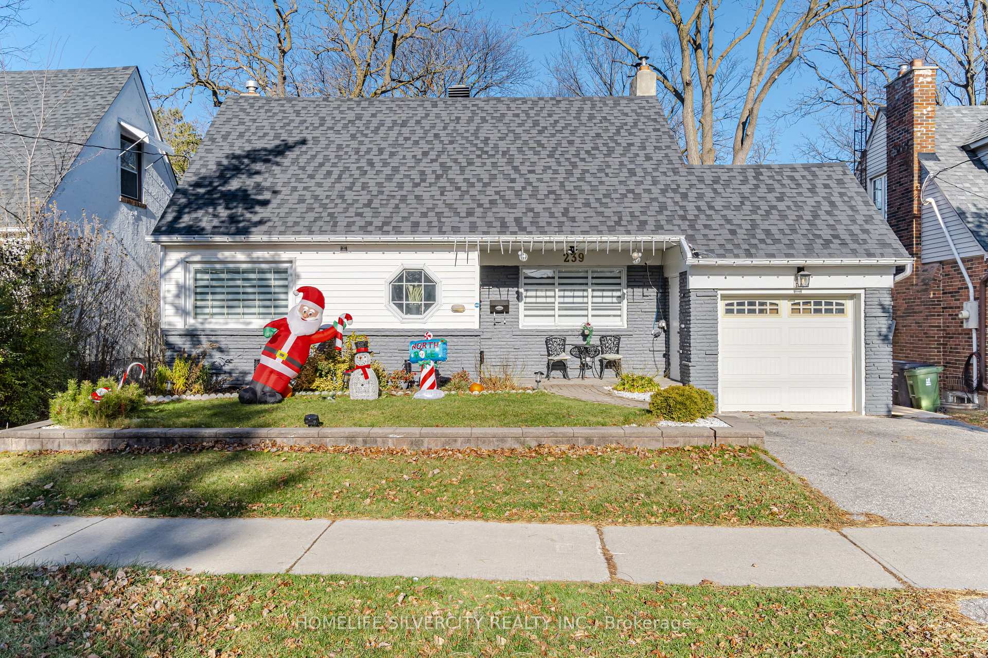 239 Burnhamthorpe Rd, Toronto, ON M9B1Z2 | 4 Bedroom 3 Bathroom Detached House | Image 1