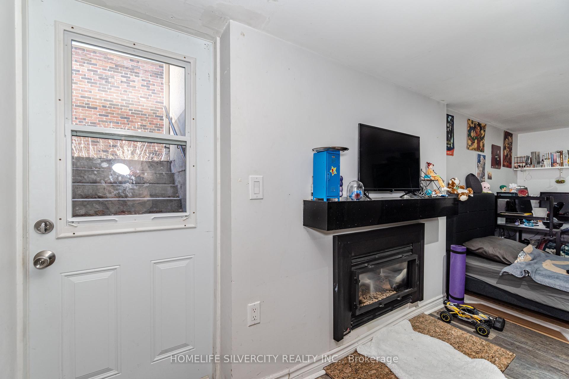 239 Burnhamthorpe Rd, Toronto, ON M9B1Z2 | 4 Bedroom 3 Bathroom Detached House | Image 26