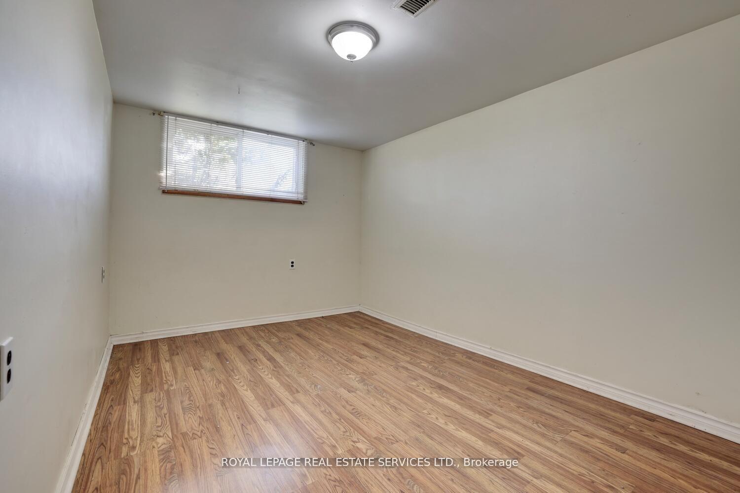 1 Midden Cres, Toronto, ON M9R3L7 | 3 Bedroom 2 Bathroom Detached House | Image 15