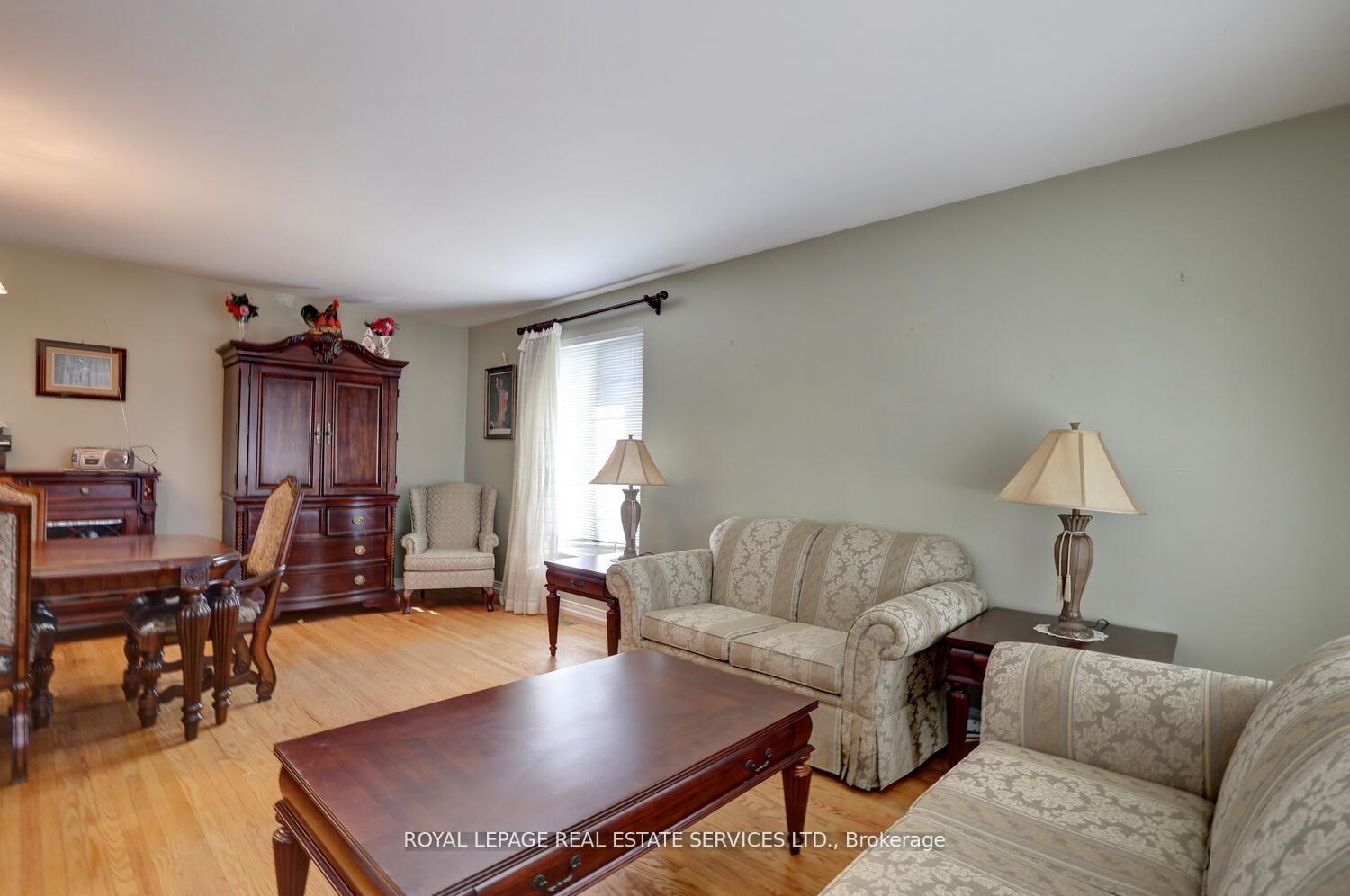 1 Midden Cres, Toronto, ON M9R3L7 | 3 Bedroom 2 Bathroom Detached House | Image 6