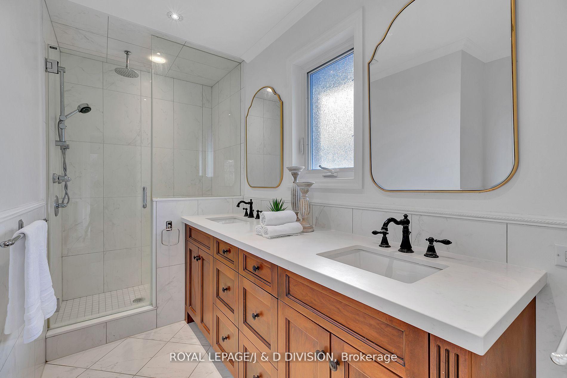 2 Blackdown Cres, Toronto, ON M9B5X6 | 3 Bedroom 3 Bathroom Detached House | Image 20