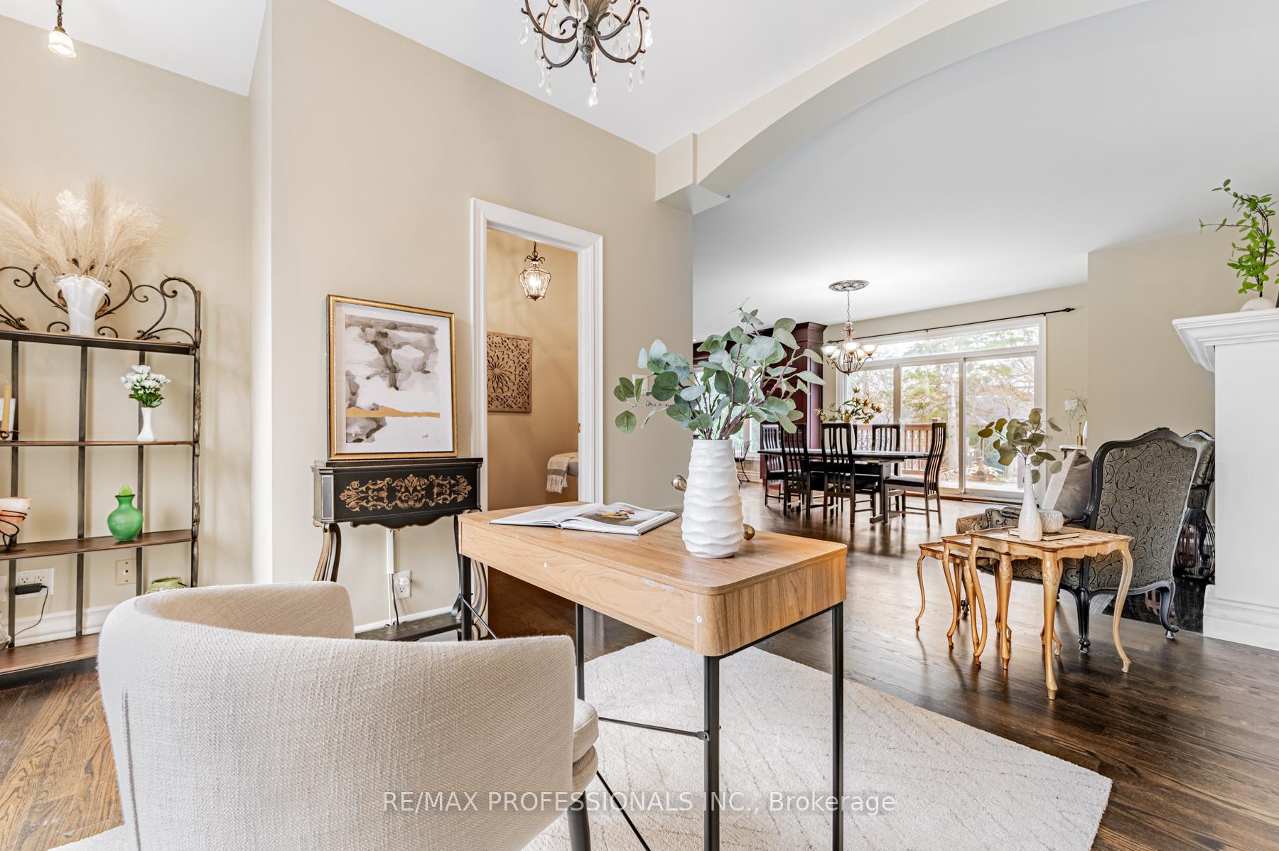 53 Great Oak Dr, Toronto, ON M9A1N3 | 3 Bedroom 4 Bathroom Detached House | Image 16