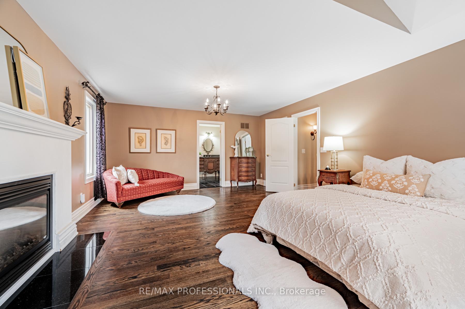 53 Great Oak Dr, Toronto, ON M9A1N3 | 3 Bedroom 4 Bathroom Detached House | Image 20