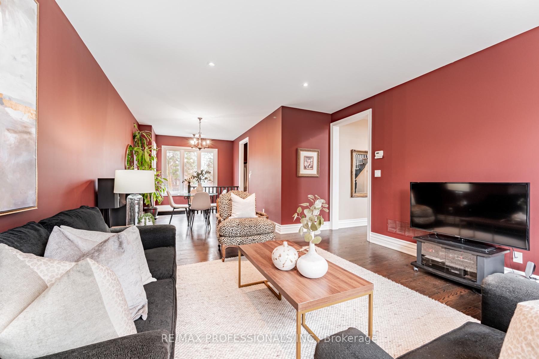 53 Great Oak Dr, Toronto, ON M9A1N3 | 3 Bedroom 4 Bathroom Detached House | Image 6