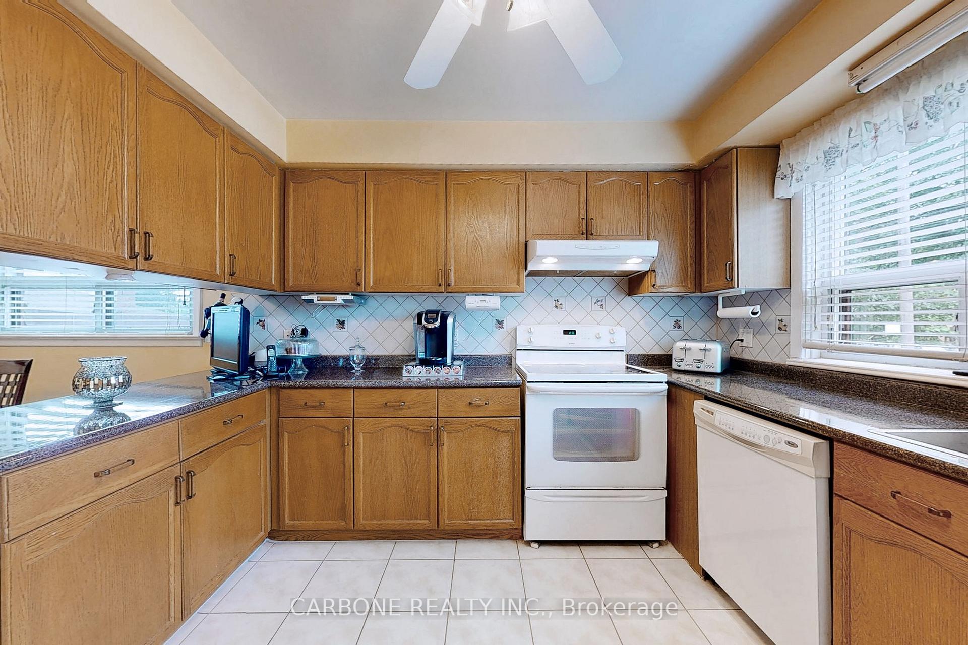 105 Hallsport Cres, Toronto, ON M3M2K5 | 4 Bedroom 2 Bathroom Detached House | Image 11