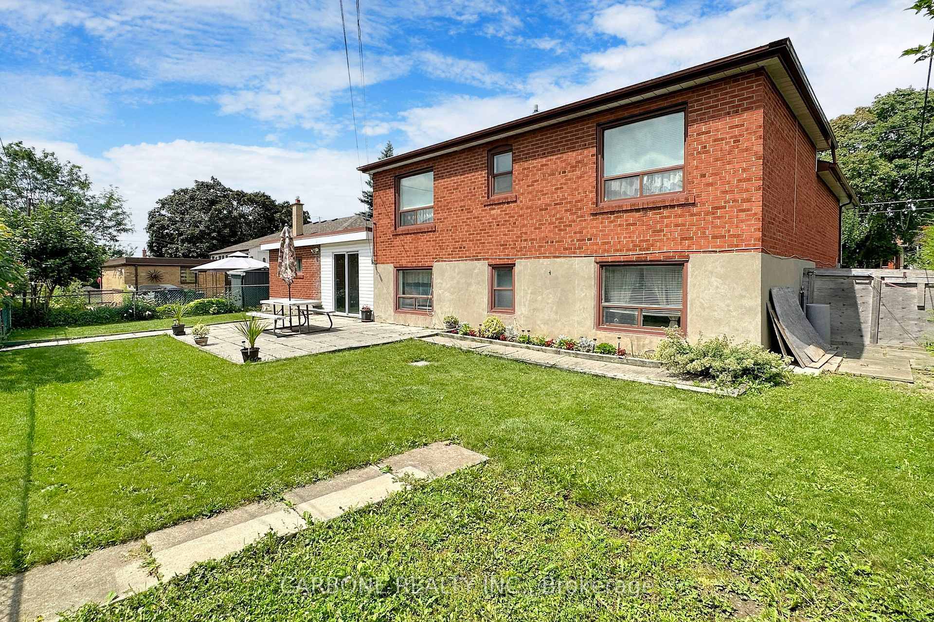 105 Hallsport Cres, Toronto, ON M3M2K5 | 4 Bedroom 2 Bathroom Detached House | Image 37