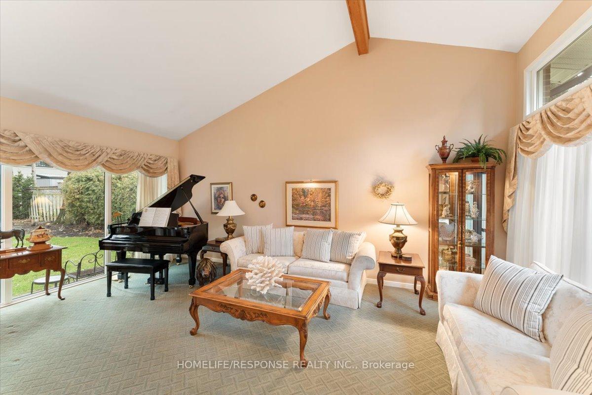 36 Thorncrest Rd, Toronto, ON M9A1S3 | 3 Bedroom 4 Bathroom Detached House | Image 12