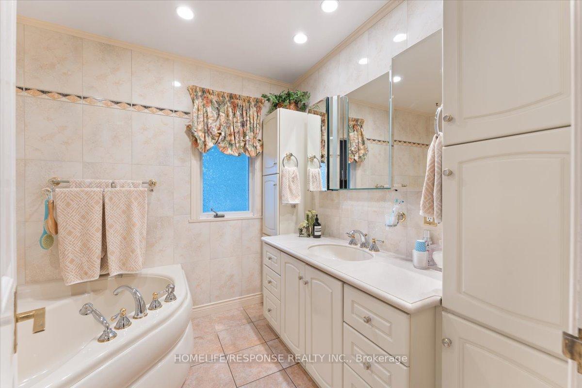 36 Thorncrest Rd, Toronto, ON M9A1S3 | 3 Bedroom 4 Bathroom Detached House | Image 20