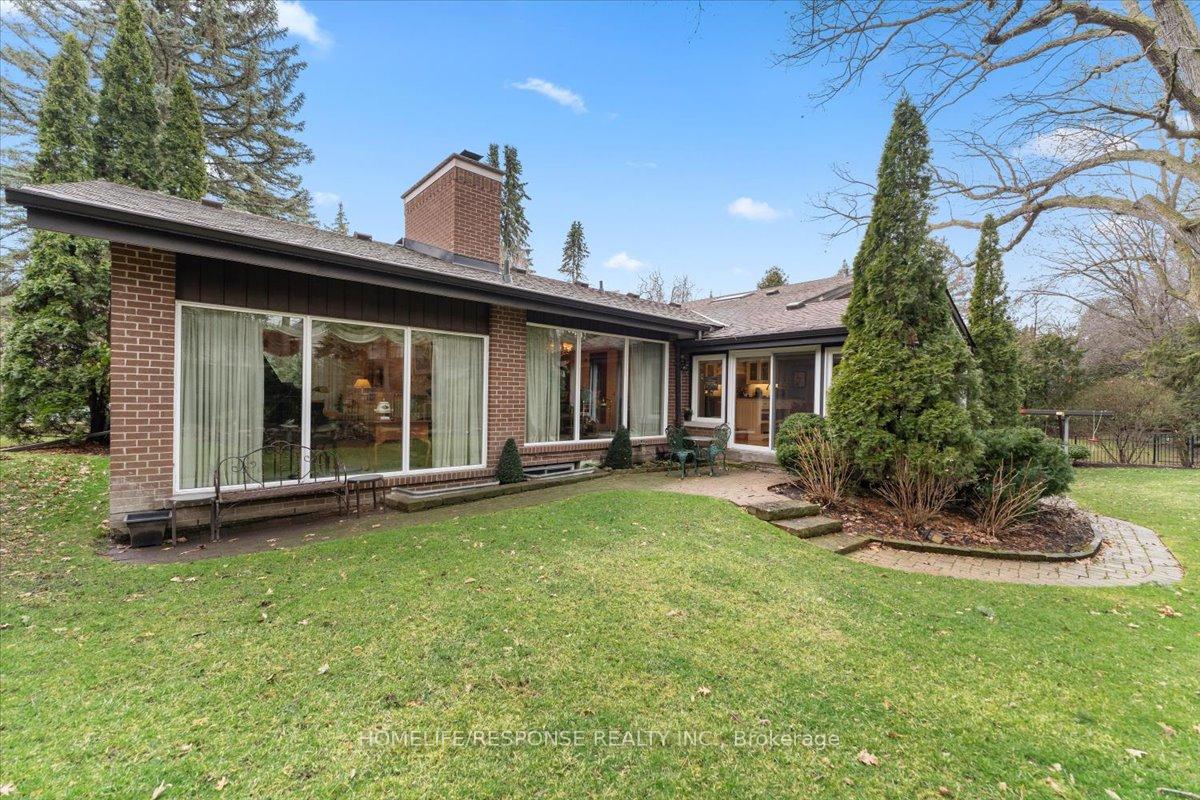 36 Thorncrest Rd, Toronto, ON M9A1S3 | 3 Bedroom 4 Bathroom Detached House | Image 32