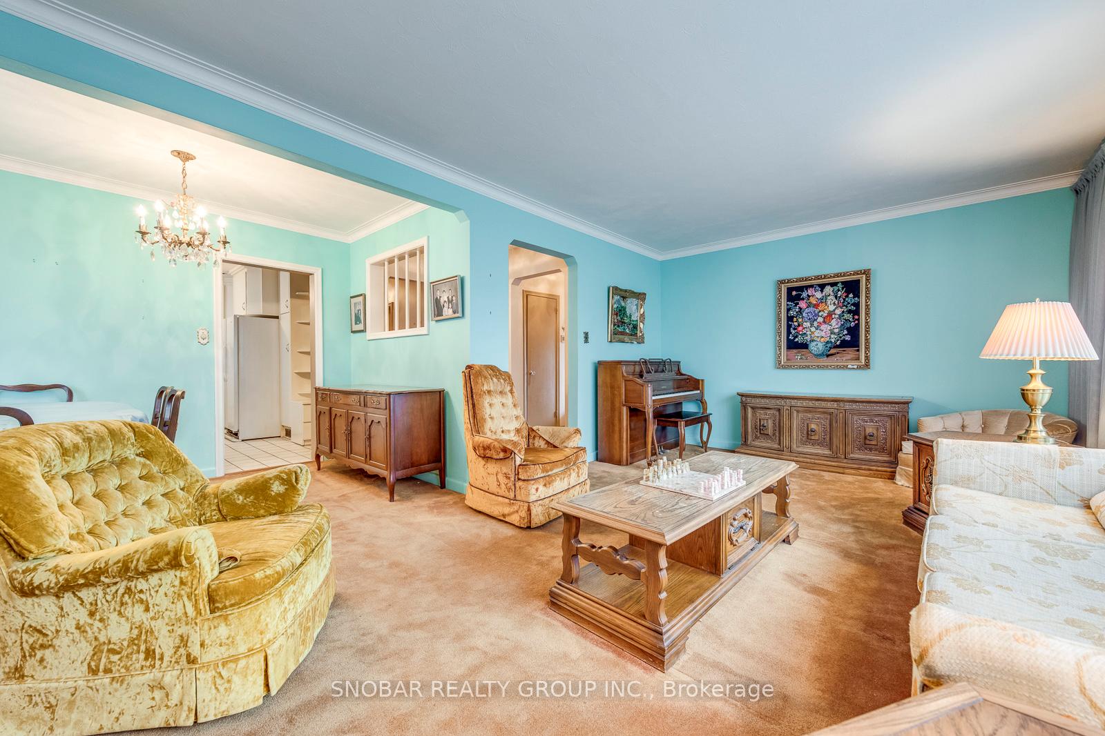 20 Lesmar Dr, Toronto, ON M9B2V1 | 3 Bedroom 2 Bathroom Detached House | Image 10