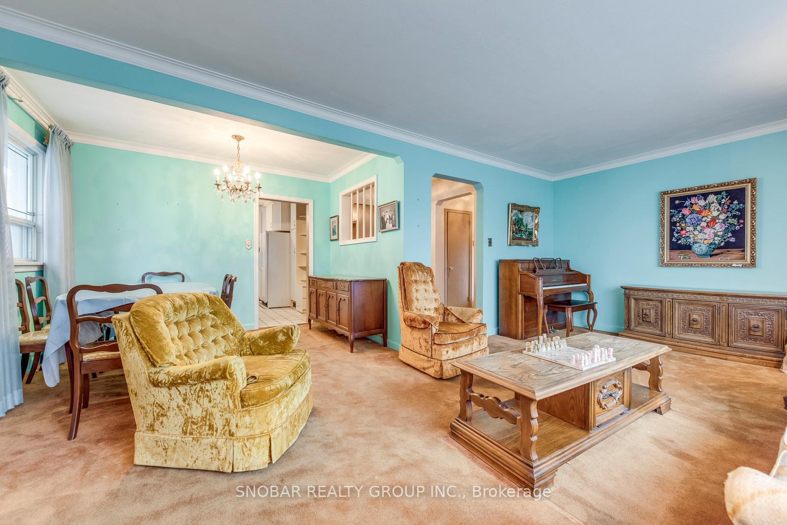 20 Lesmar Dr, Toronto, ON M9B2V1 | 3 Bedroom 2 Bathroom Detached House | Image 11