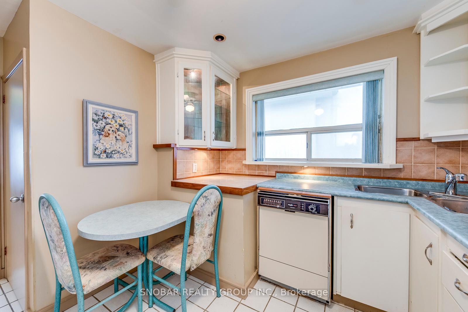 20 Lesmar Dr, Toronto, ON M9B2V1 | 3 Bedroom 2 Bathroom Detached House | Image 19