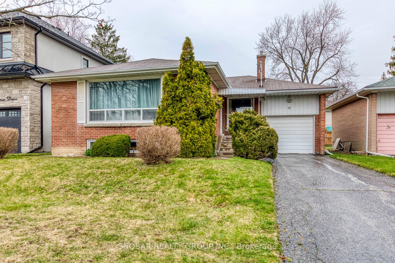 20 Lesmar Dr, Toronto, ON M9B2V1 | 3 Bedroom 2 Bathroom Detached House | Image 2