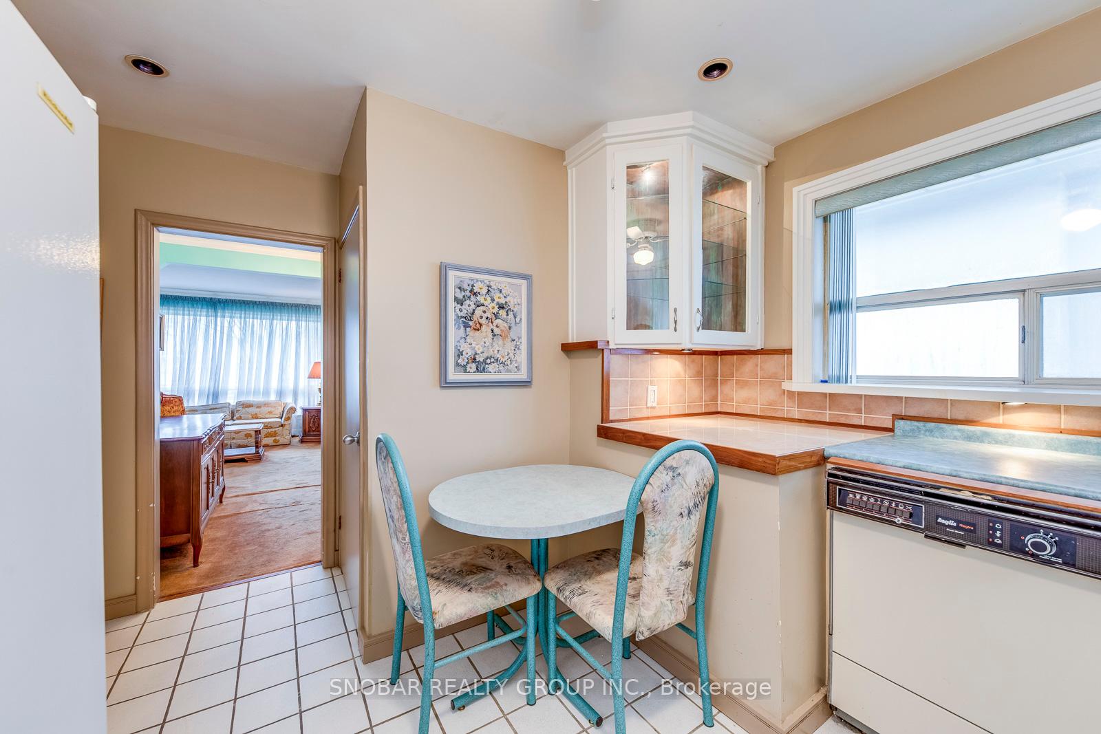 20 Lesmar Dr, Toronto, ON M9B2V1 | 3 Bedroom 2 Bathroom Detached House | Image 20