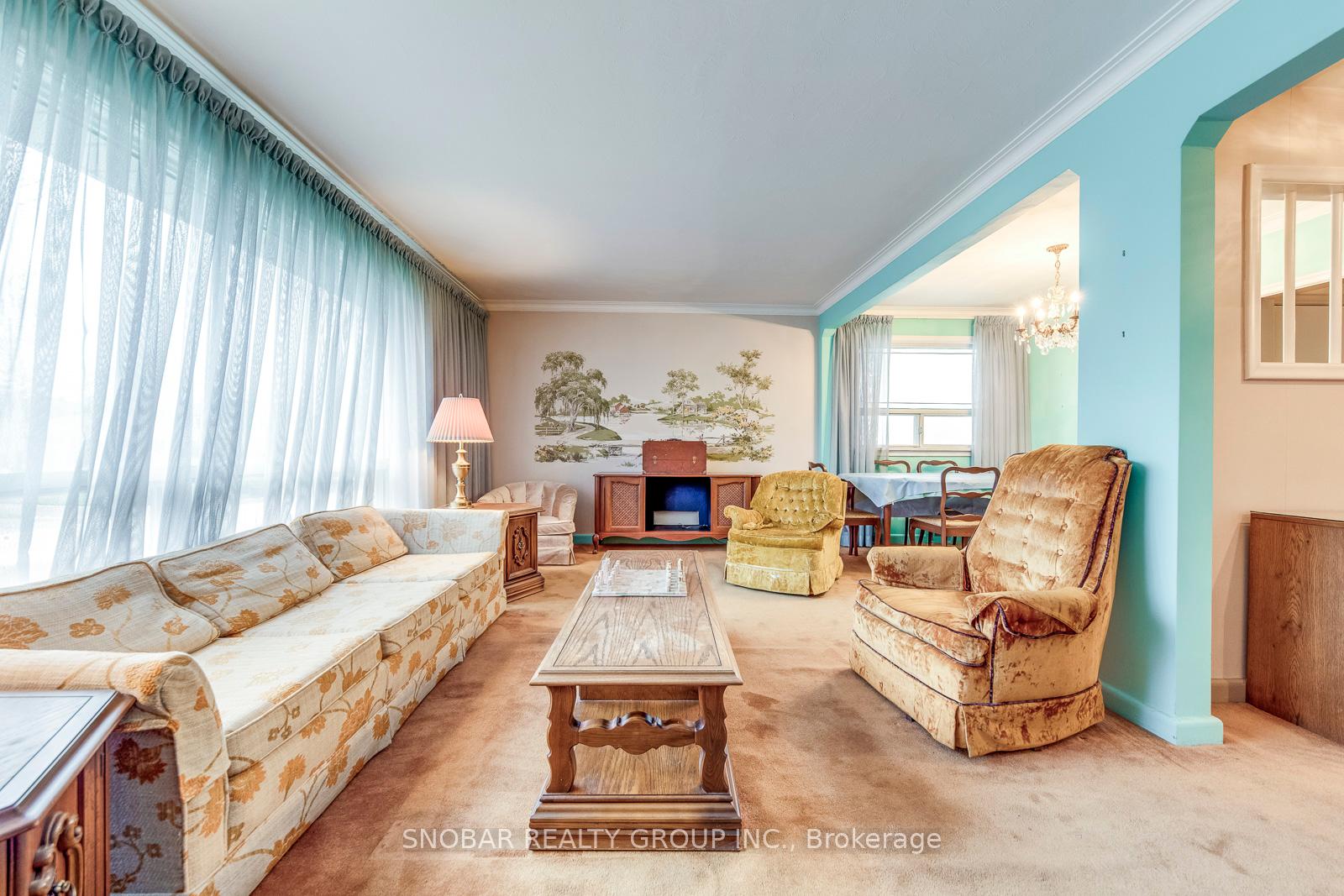 20 Lesmar Dr, Toronto, ON M9B2V1 | 3 Bedroom 2 Bathroom Detached House | Image 5