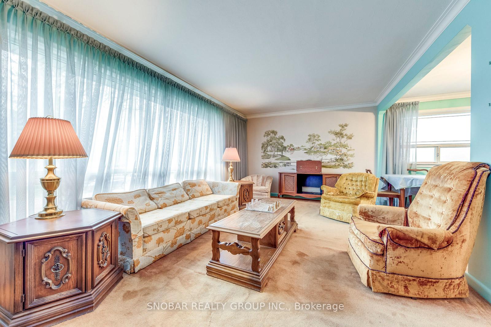 20 Lesmar Dr, Toronto, ON M9B2V1 | 3 Bedroom 2 Bathroom Detached House | Image 6