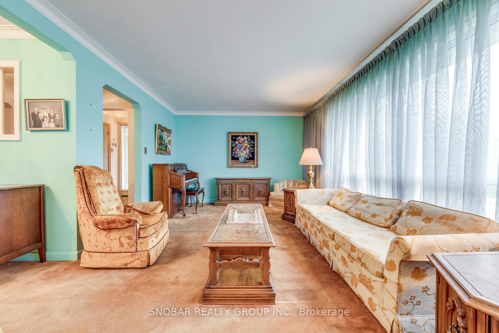 20 Lesmar Dr, Toronto, ON M9B2V1 | 3 Bedroom 2 Bathroom Detached House | Image 8