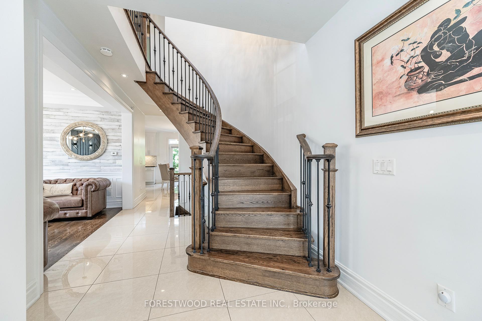 138 Winston Park Blvd, Toronto, ON M3K1C5 | 4 Bedroom 4 Bathroom Detached House | Image 2