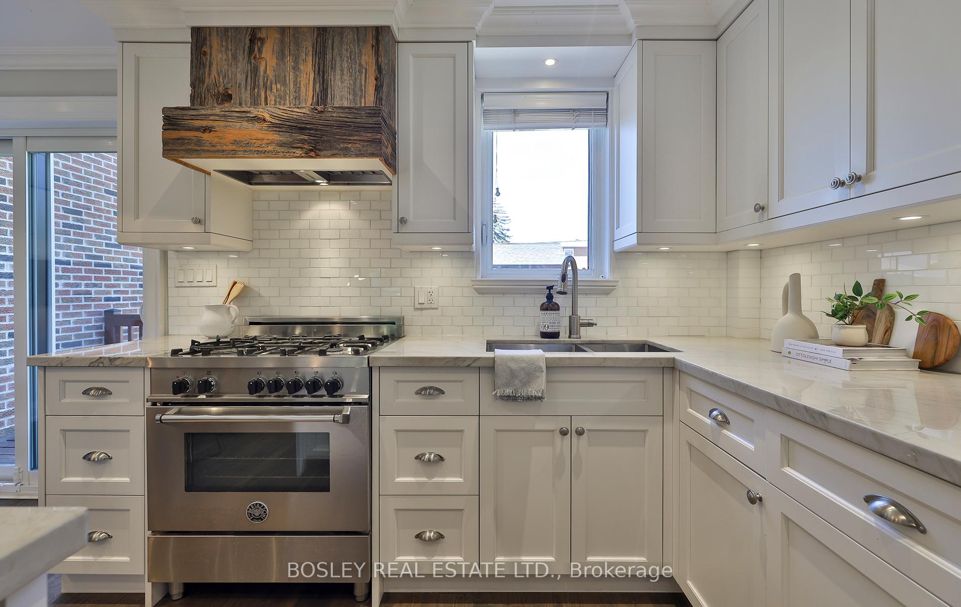 98 Primrose Ave, Toronto, ON M6H3V3 | 3 Bedroom 2 Bathroom Semi-Detached House | Image 17