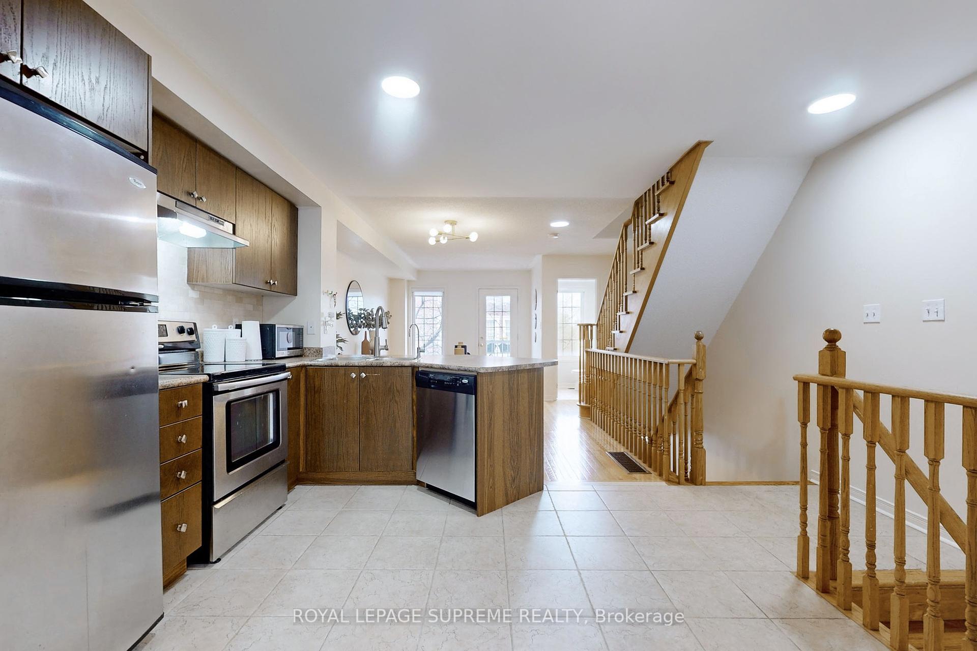 42 Joseph Griffith Lane, Toronto, ON M3L0C7 | 3 Bedroom 3 Bathroom Freehold Townhouse | Image 16