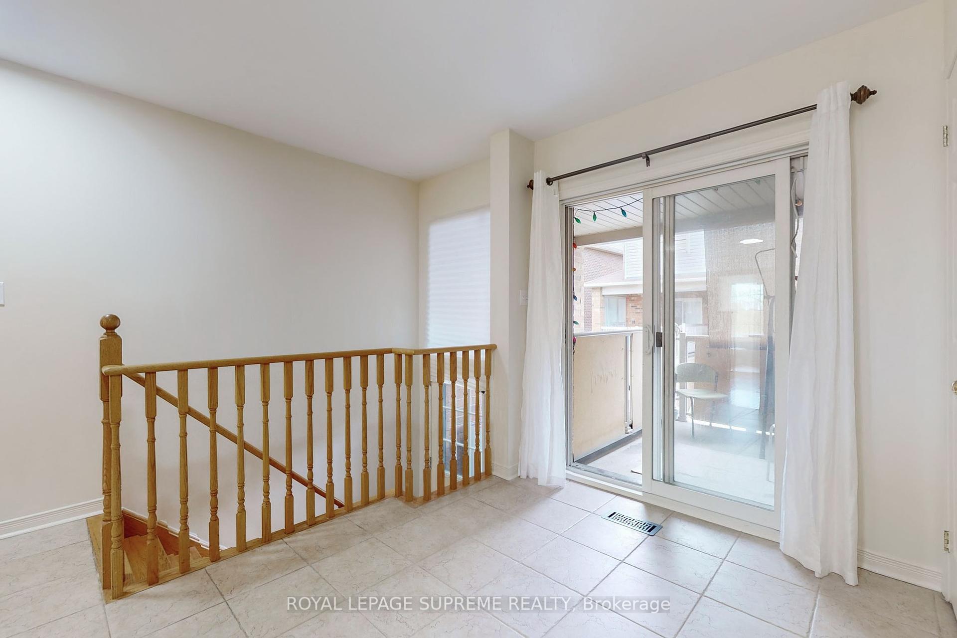 42 Joseph Griffith Lane, Toronto, ON M3L0C7 | 3 Bedroom 3 Bathroom Freehold Townhouse | Image 17