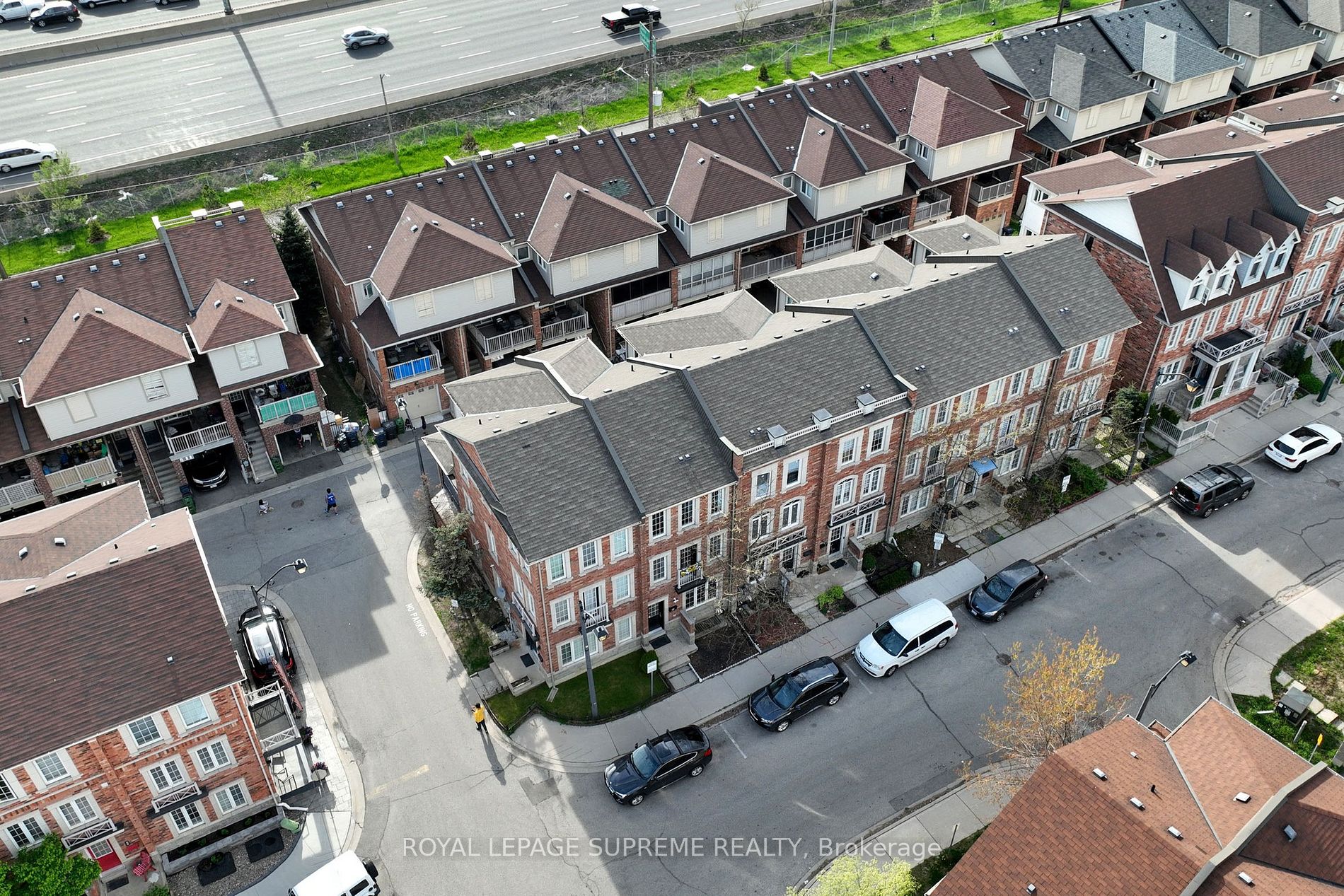 42 Joseph Griffith Lane, Toronto, ON M3L0C7 | 3 Bedroom 3 Bathroom Freehold Townhouse | Image 35