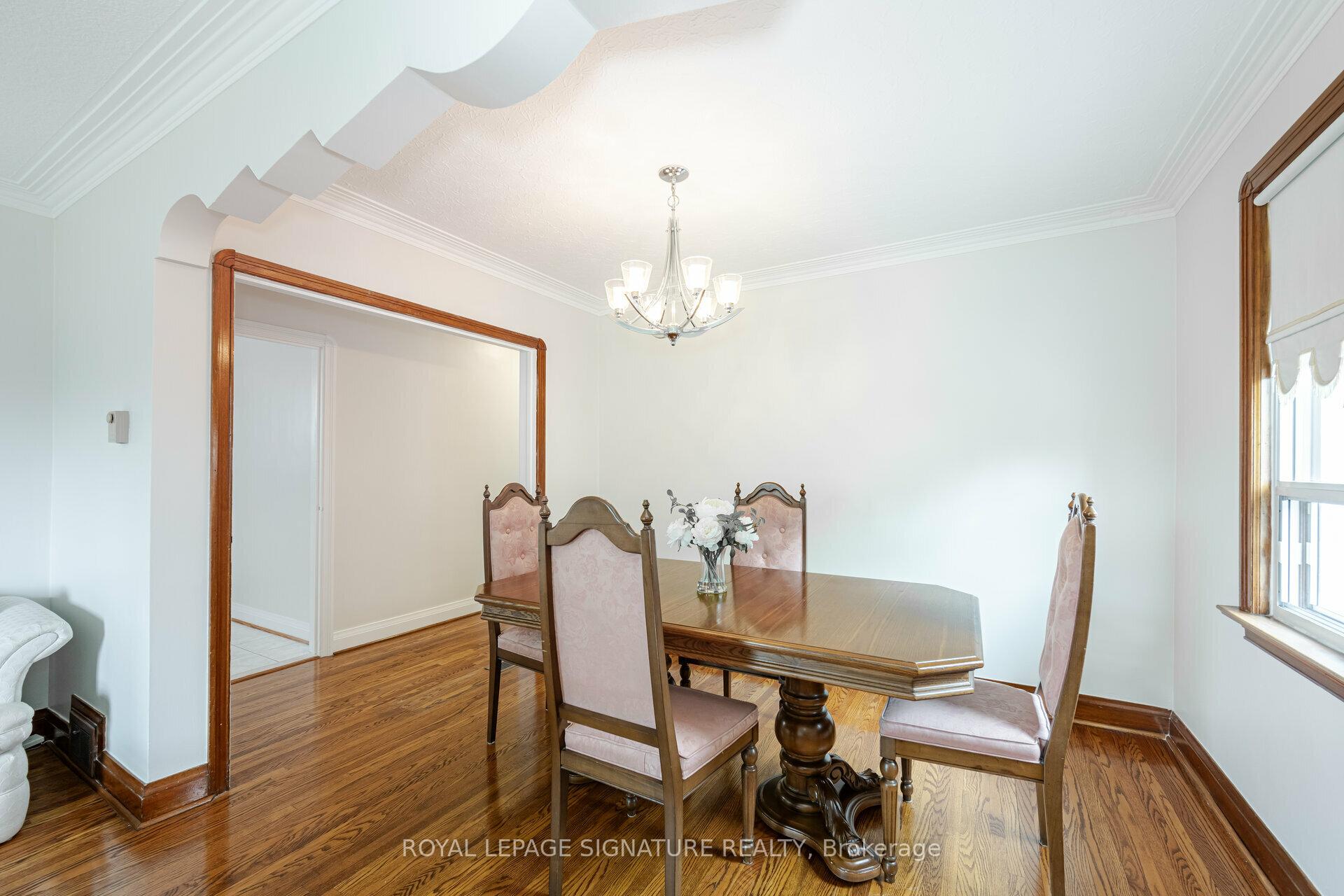 76 Cannon Rd, Toronto, ON M8Y1S1 | 3 Bedroom 2 Bathroom Detached House | Image 11