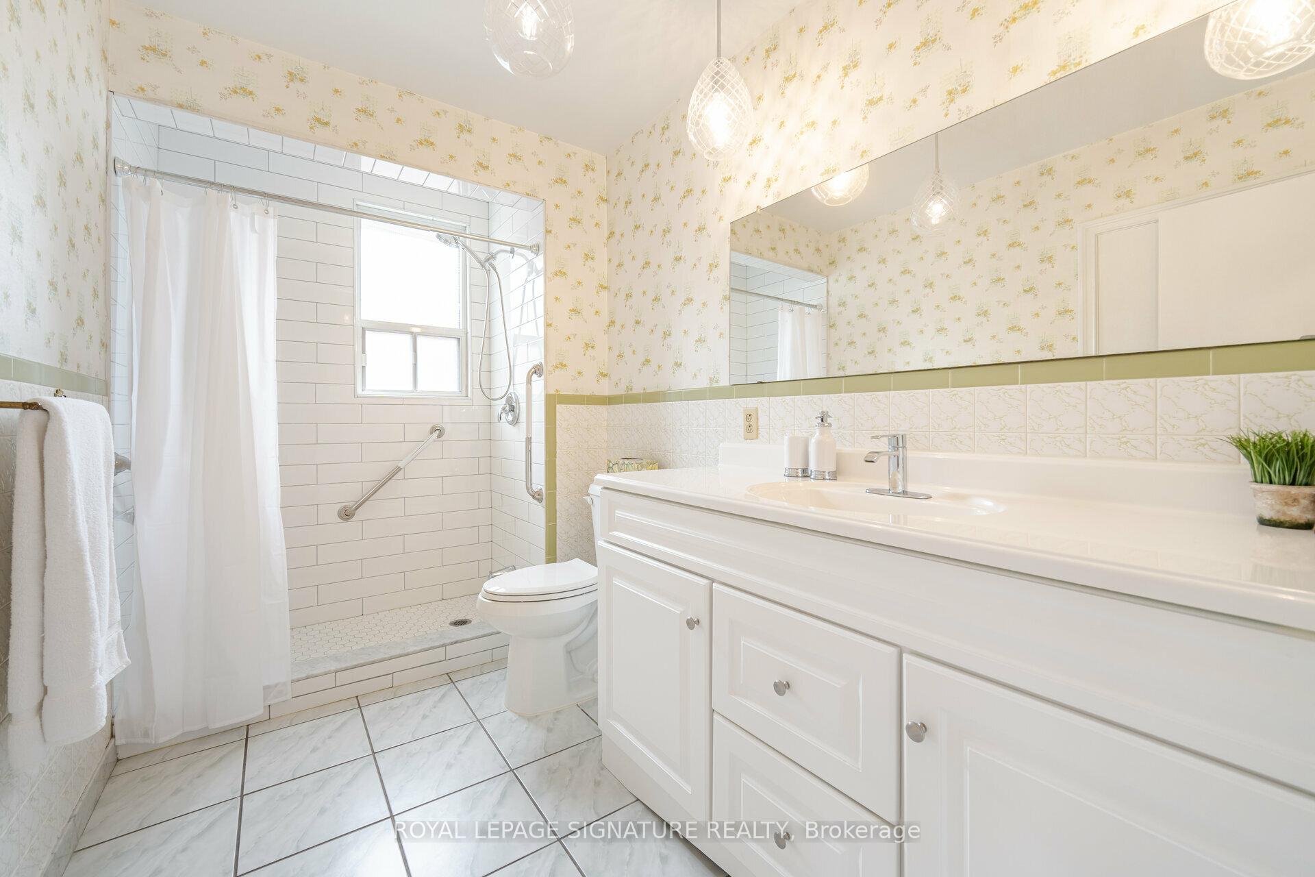 76 Cannon Rd, Toronto, ON M8Y1S1 | 3 Bedroom 2 Bathroom Detached House | Image 21